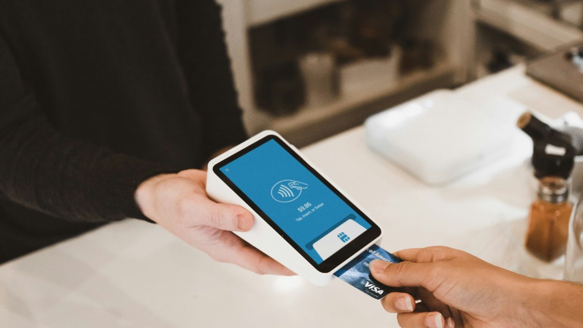 Clay Banks / Unsplash