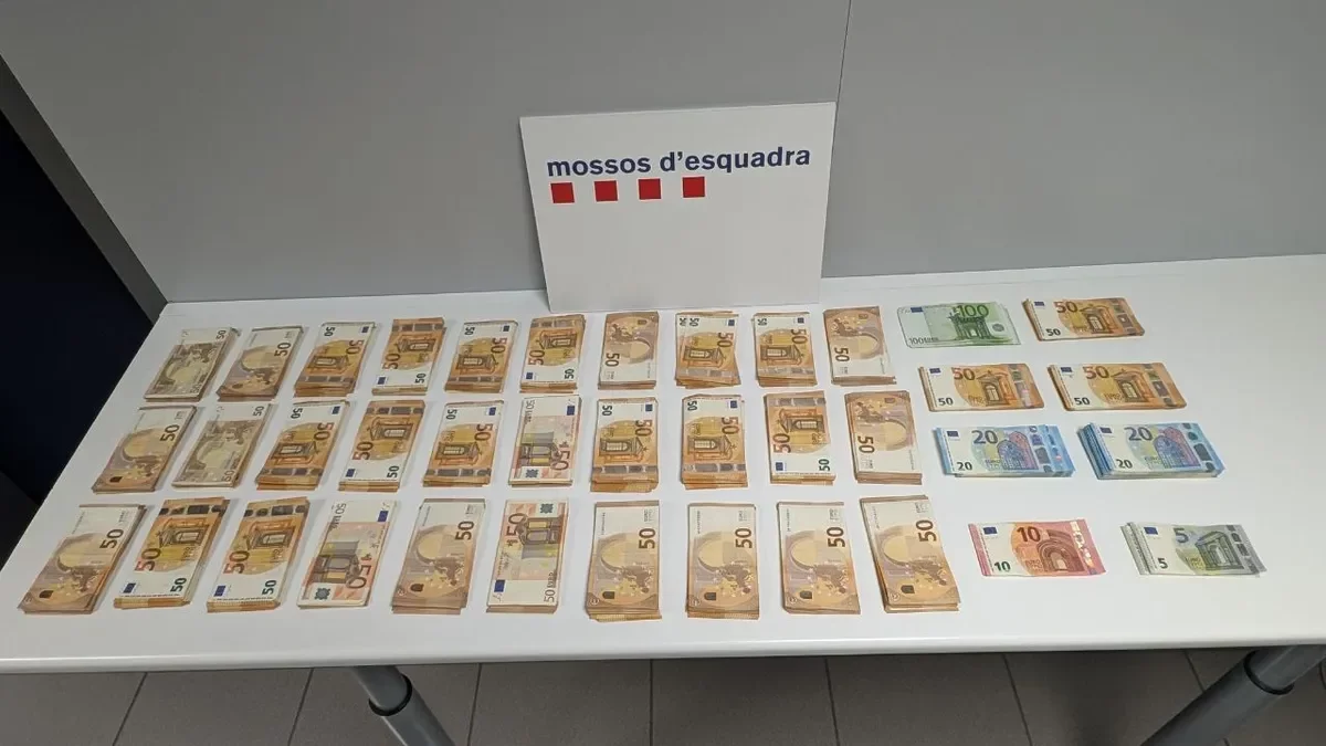 Imagen del dinero tras ser recuperado. - MOSSOS D’ESQUADRA