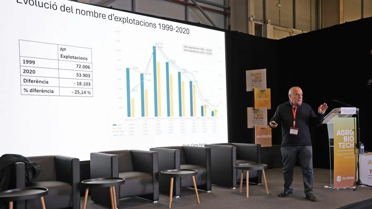 Un moment de la ponència a càrrec de Francesc Reguant. - AMADO FORROLLA