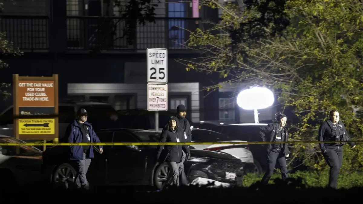 Policia a prop del lloc on va ocórrer el tiroteig. - EFE