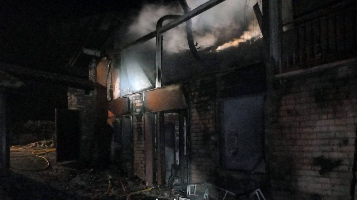 La casa ha quedat completament afectada pel foc.