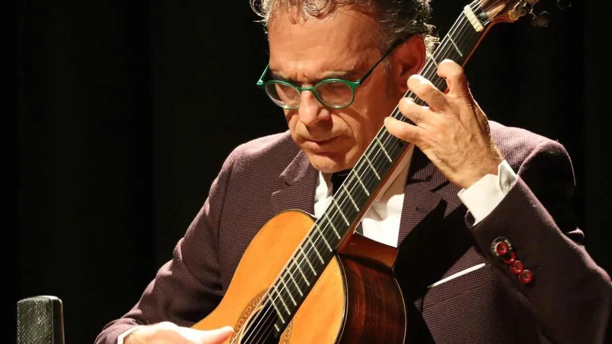 El guitarrista José Antonio Chic, demà a l’Auditori de Lleida.