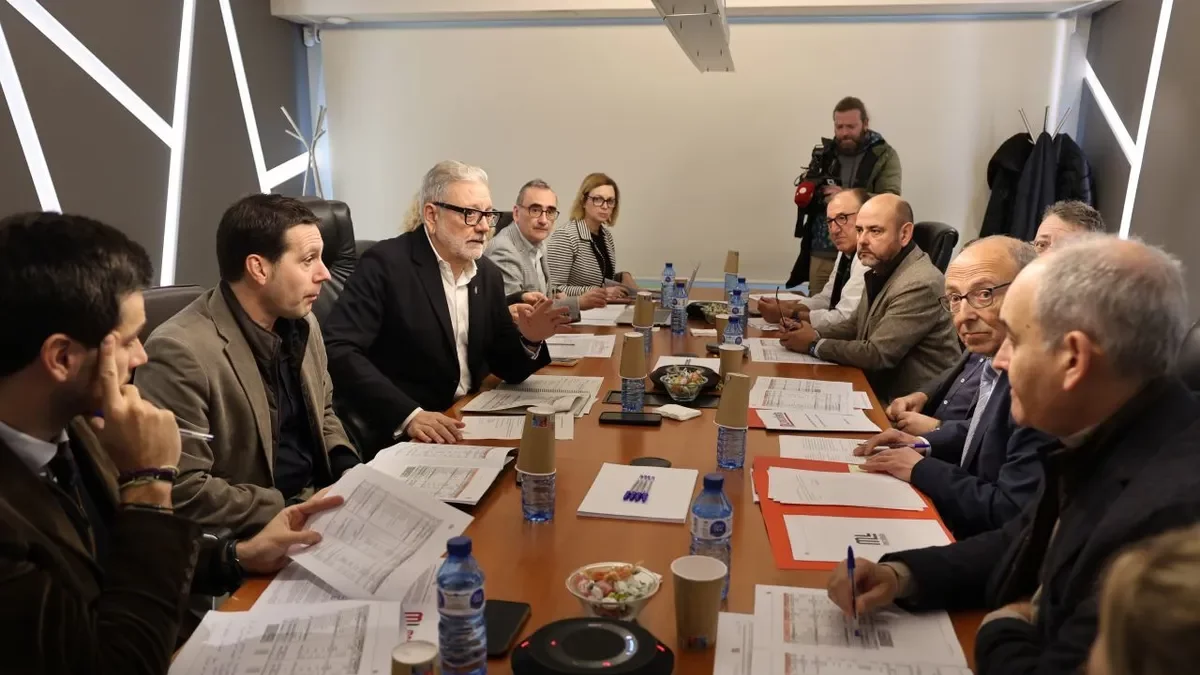 Mercolleida celebró ayer una junta para donde se trató la crisis de la peste porcina. - AMADO FORROLLA