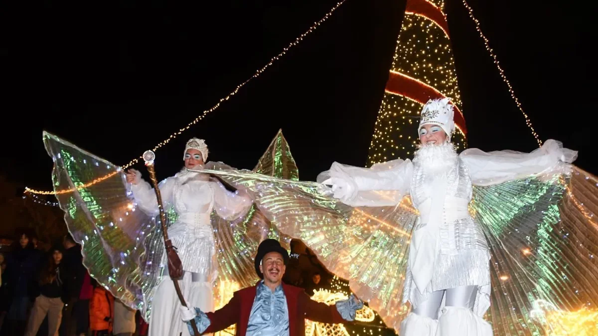 La celebració de l’encesa de l’enllumenat nadalenc. - J.R. TARRAGÓ