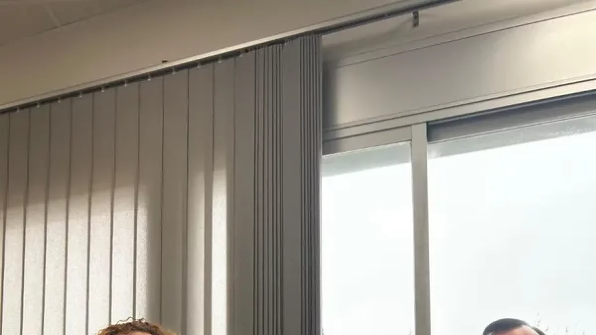 Xavi Palau, líder del PP, i Montse Martí, presidenta de La Torxa, ahir - PP