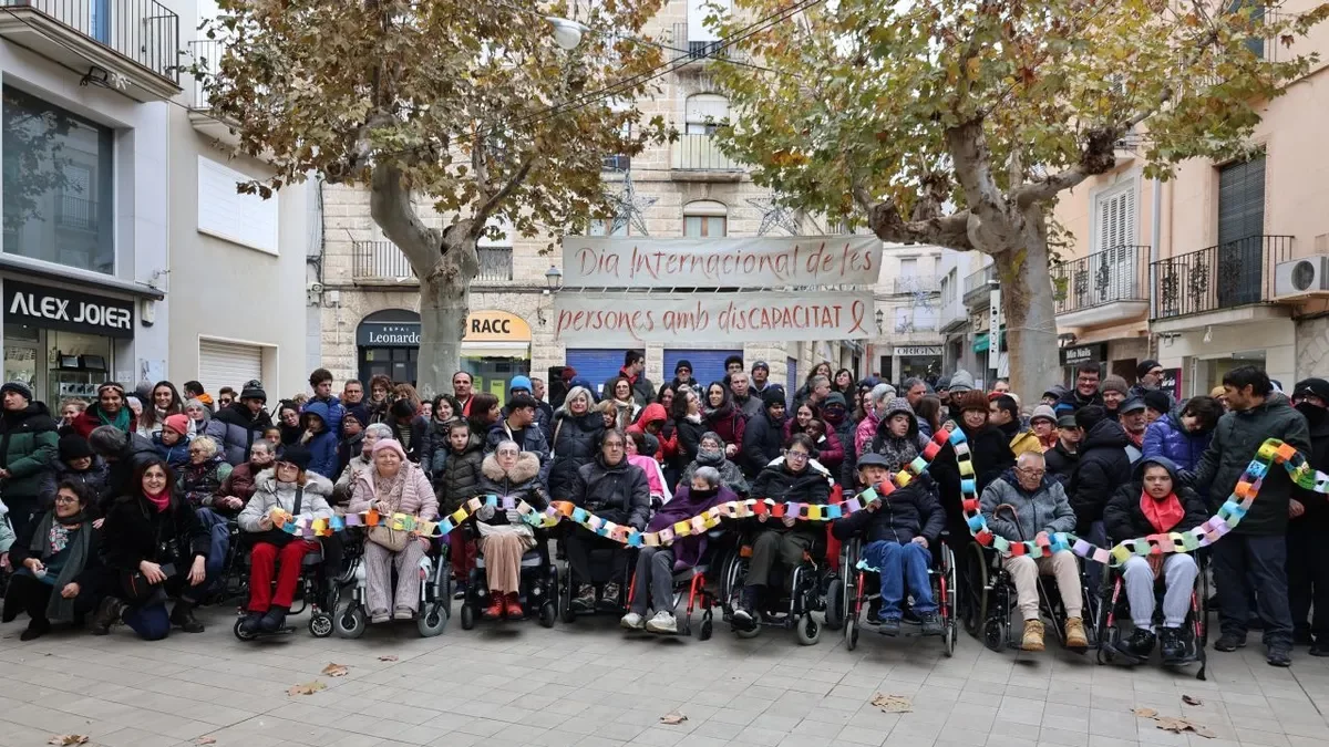 Los participantes en la celebración de Mollerussa, que se llevó a cabo en la plaza Major. - LAIA PEDRÓS