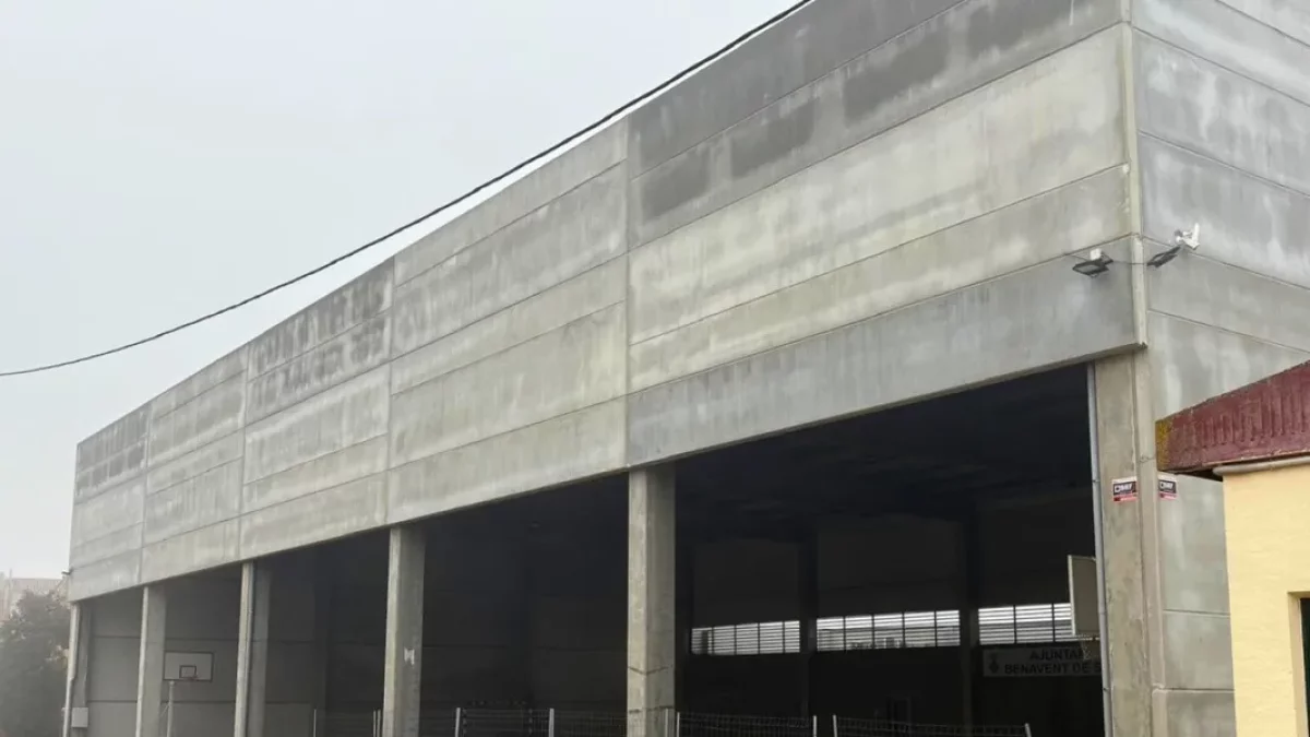 El lateral de pabellón deportivo que está abierto en la actualidad. - A.B.S.