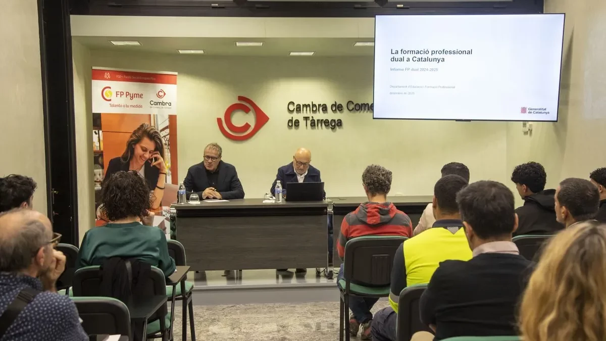 Un moment de l’acte celebrat a la Cambra de Tàrrega. - LAIA PEDRÓS