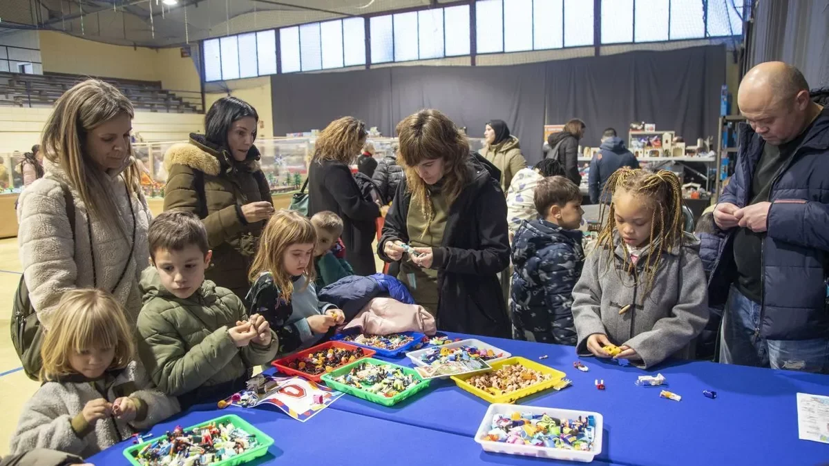 Los talleres de montar con piezas, muy concurridos. - LAIA PEDRÓS