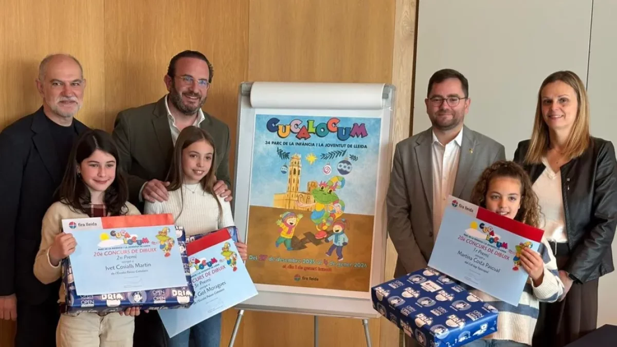 Finalistas (izq.) y ganadora (der.) del concurso de dibujo del cartel. - L. B. L.