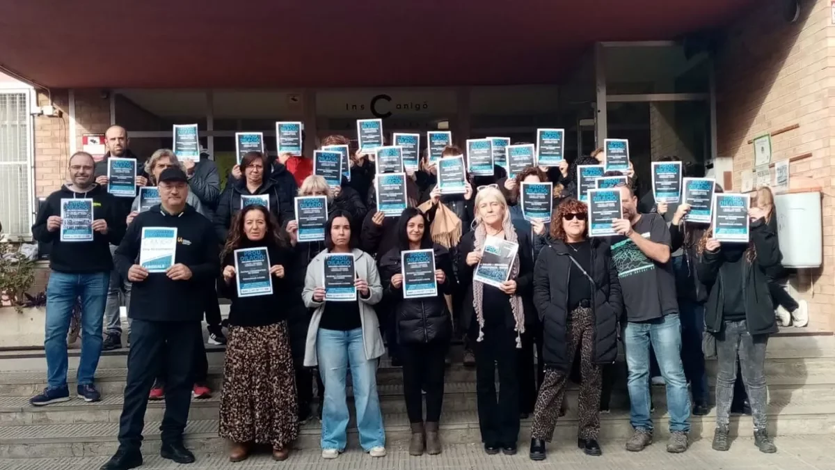 A l’institut Canigó d’Almacelles els docents es van concentrar al migdia. - INSTITUT CANIGÓ