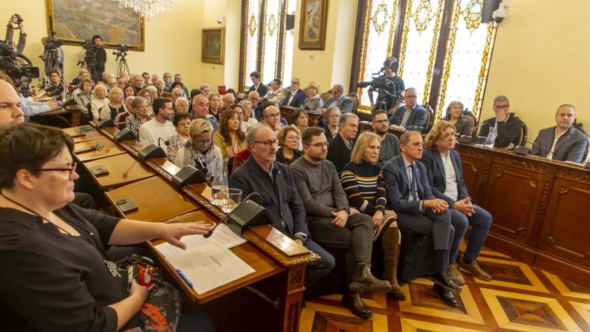 La Diputación de Lleida hace un acto de reparación a los funcionarios represaliados por el franquismo