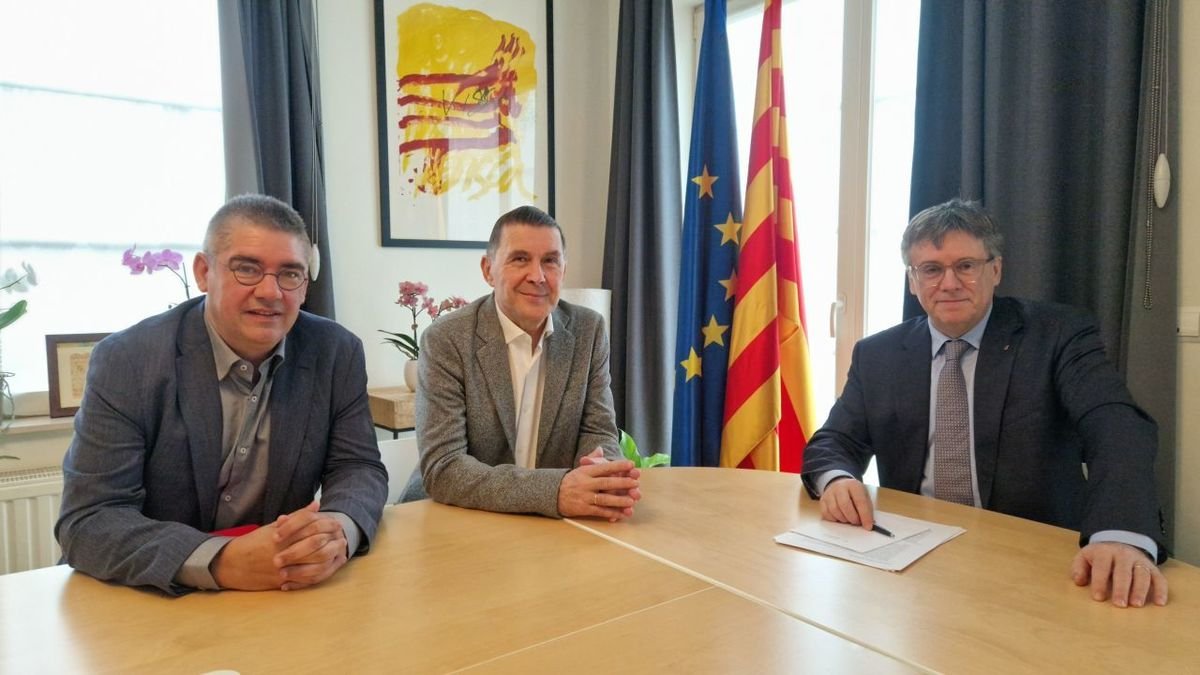 Otegi va visitar ahir Puigdemont a Waterloo. - JUNTS