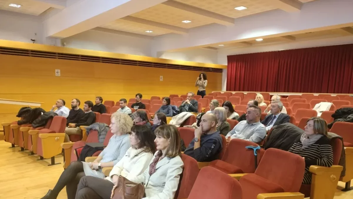 Asistentes al acto de balance del proyecto en la Diputación. - T.C