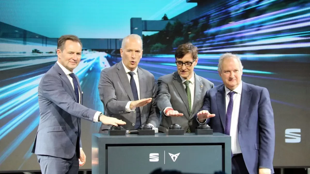 Salvador Illa junto a dirigentes de Seat y Volkswagen. - ACN