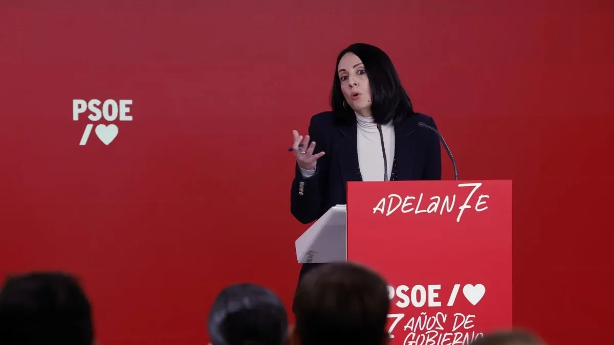 La secretaria de Organización del PSOE, Rebeca Torró, en rueda de prensa. - EFE