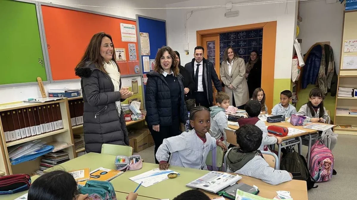 La consellera de Educación visitó la escuela Àngel Guimerà. - AJUNTAMENT DE TÀRREGA
