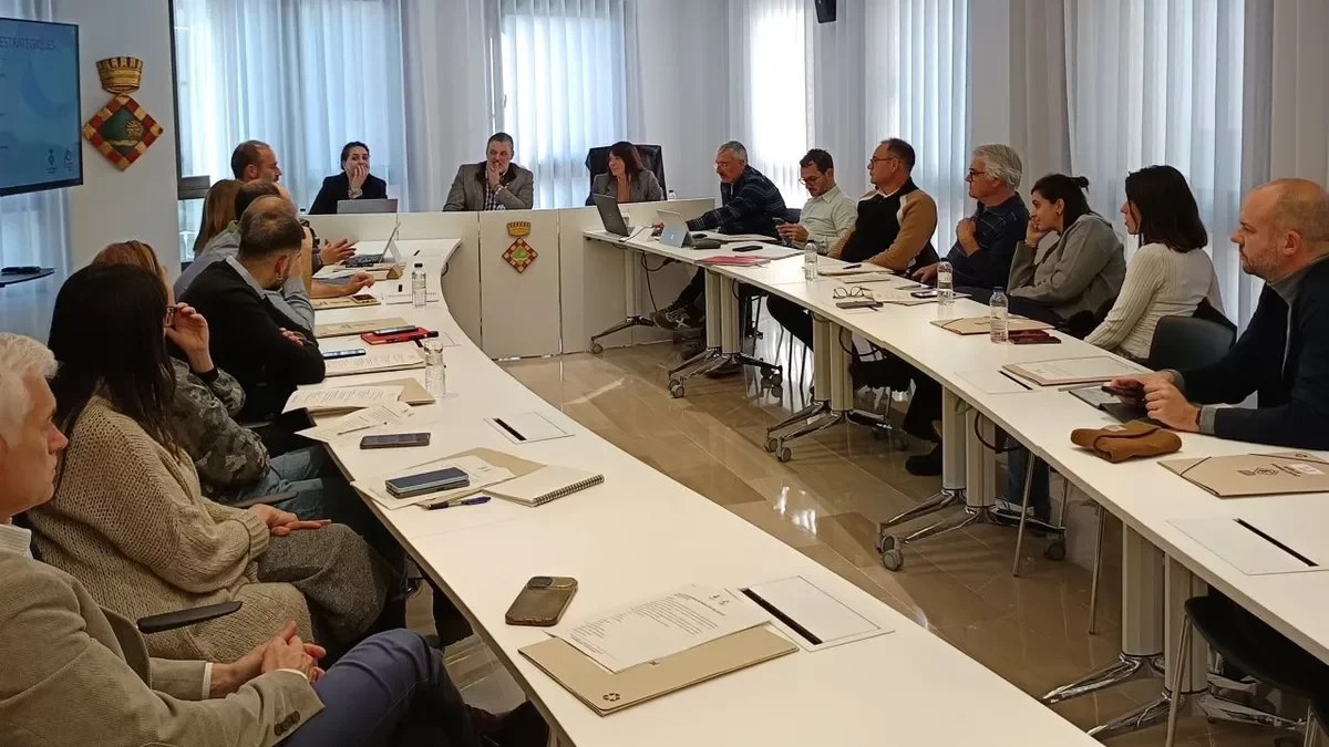 Alcaldes y técnicos que participaron en la mesa. - C. C. S.