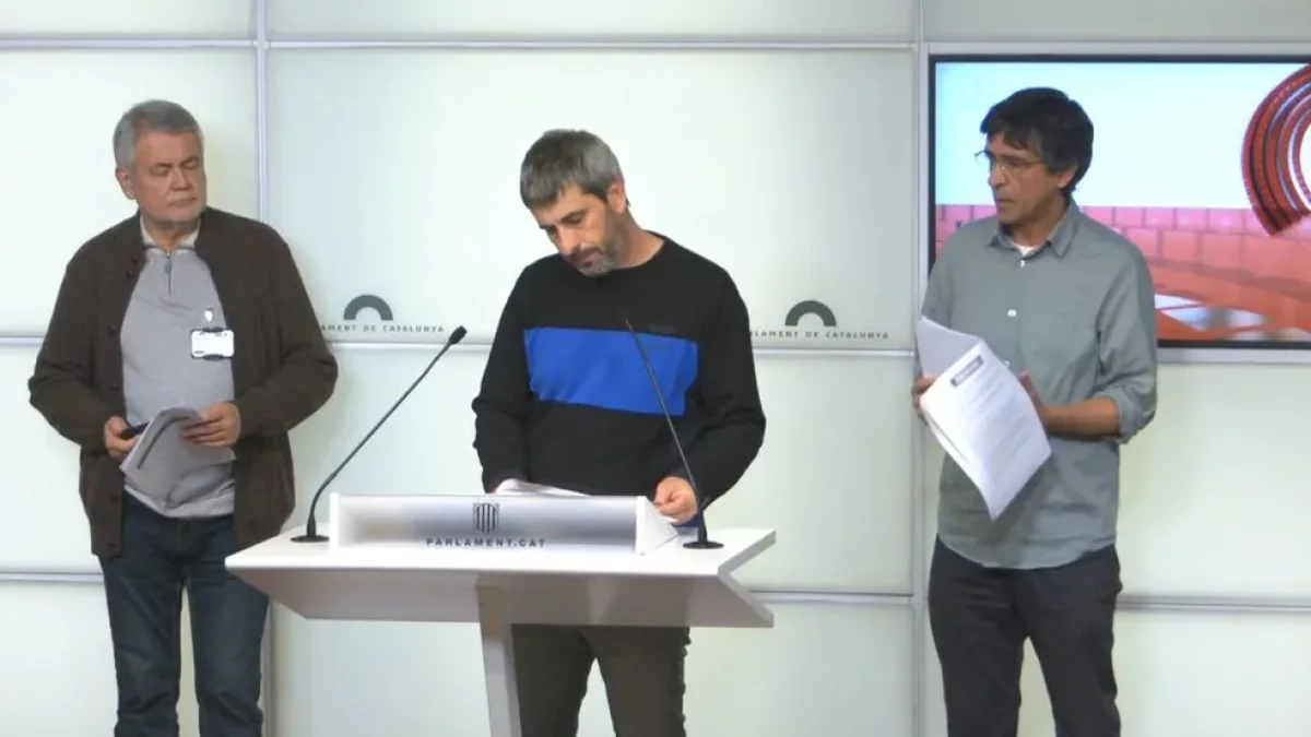 La plataforma Pobles Vius, ahir al Parlament. - PARLAMENT