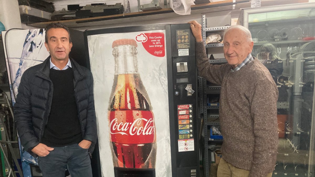En Lleida, la marca de refrescos se vincula con firmas como Codiven, pionera en la actividad de vending