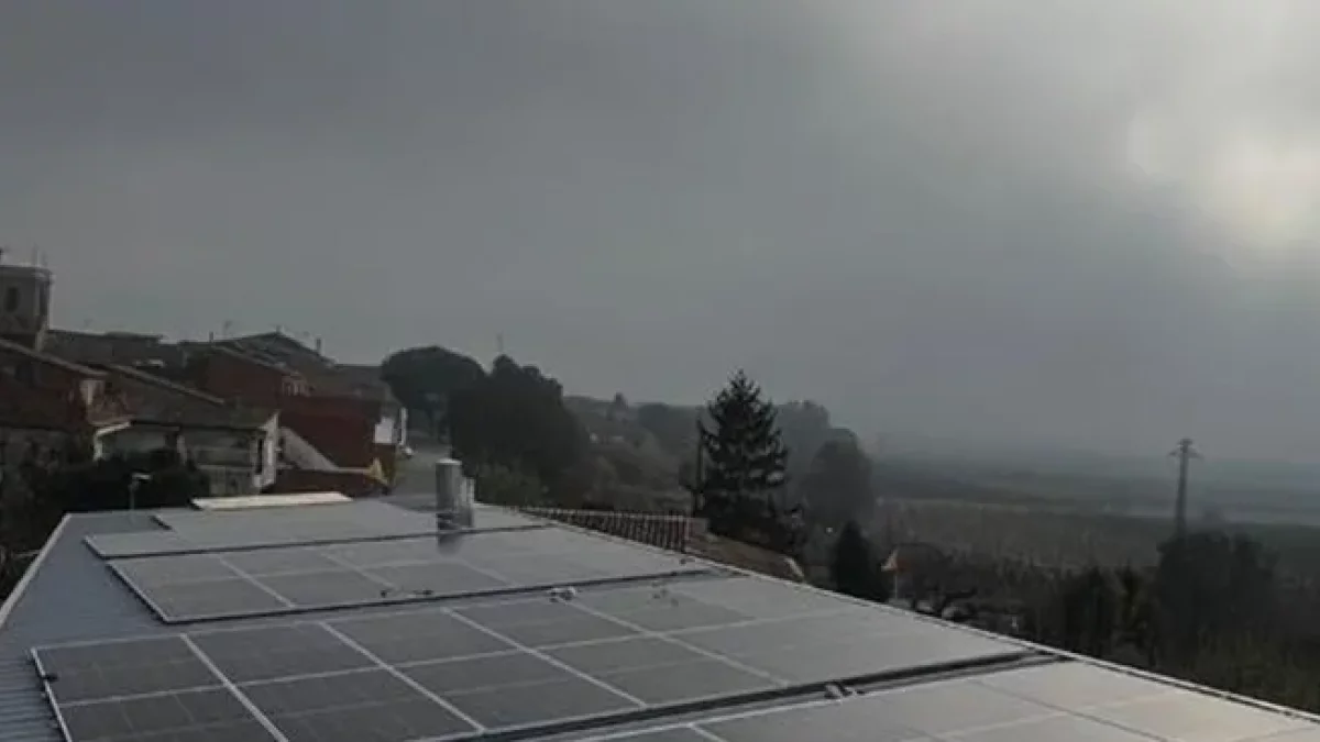 La instal·lació de les plaques acabarà abans de final d’any. - A. TORRELAMEU