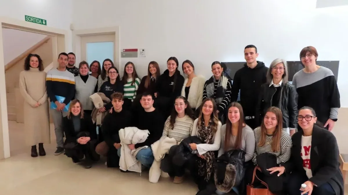 Alumnos, docentes y representantes de Plançó. - UDL