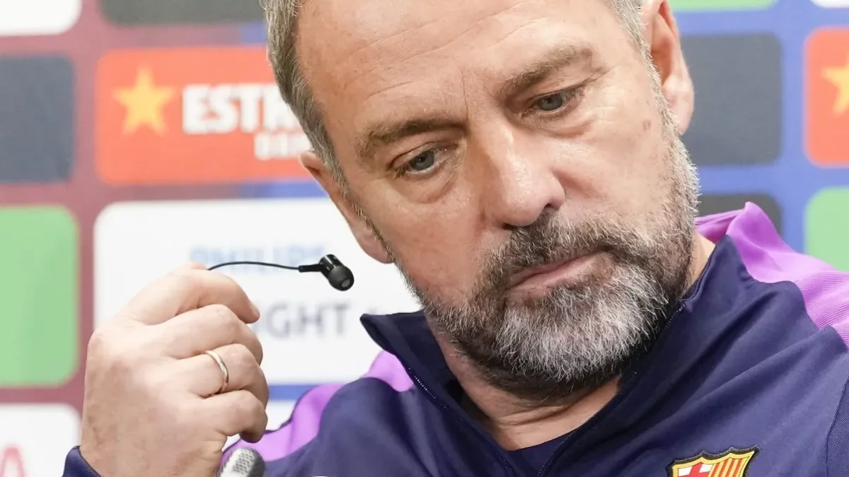Hansi Flick durante la rueda de prensa. - EFE/ENRIC FONTCUBERTA