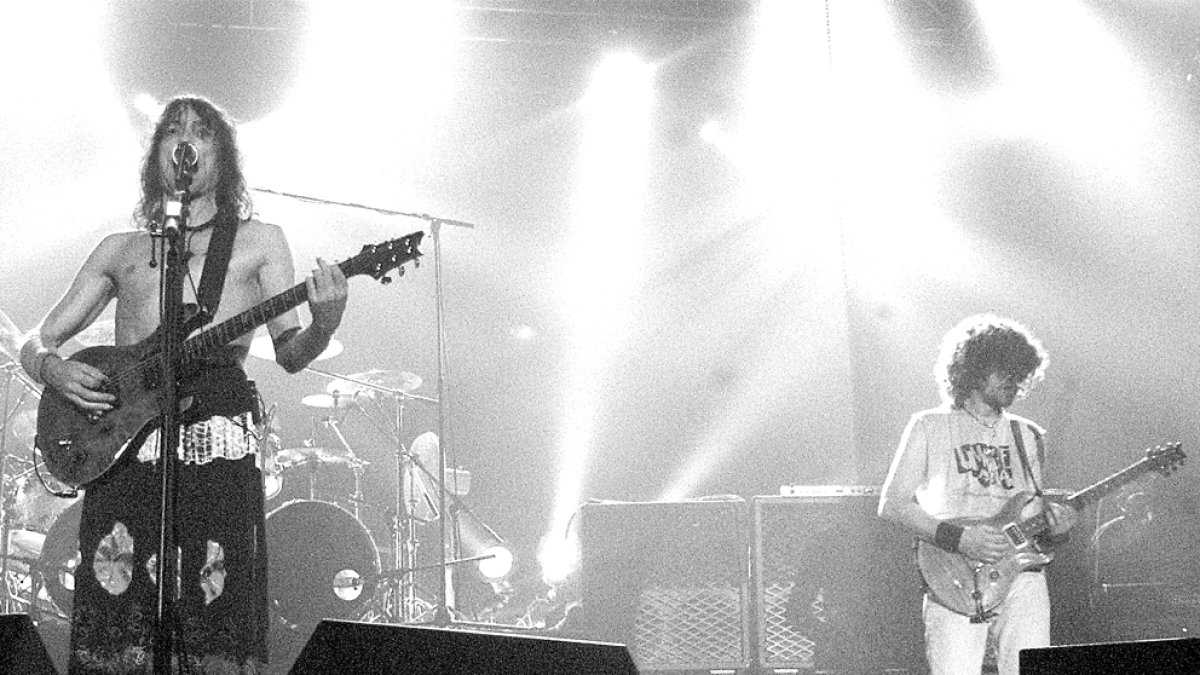 Una actuació d'Extremoduro a Lleida, pocs anys després.