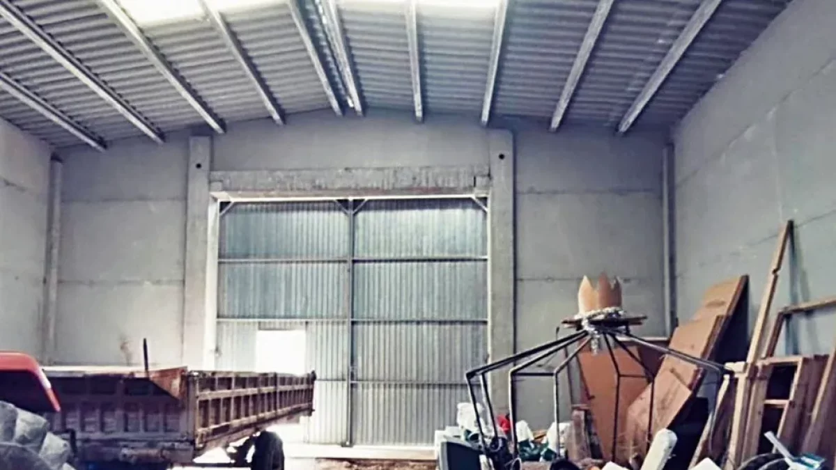 El interior del almacén municipal de Bellmunt. - A. B