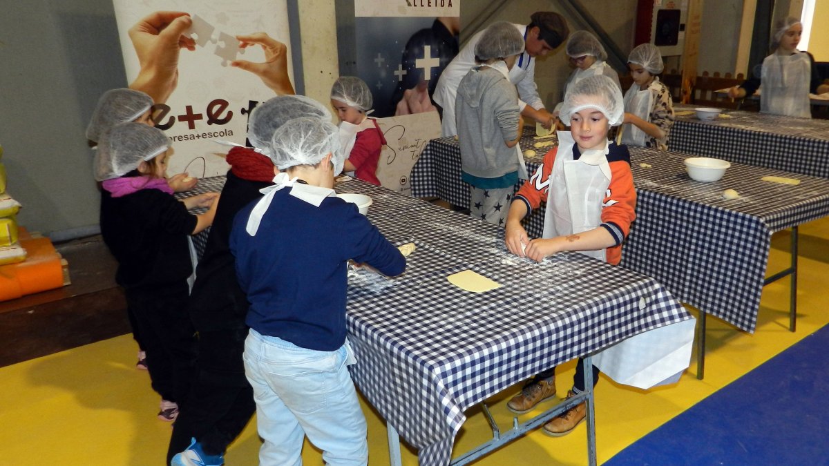 Niños en una actividad en el Cucalòcum.