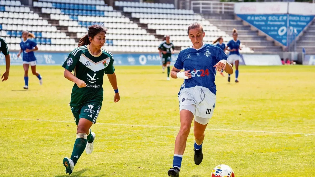 El AEM también arrancó el curso en el estadio. - JORDI ECHEVARRIA