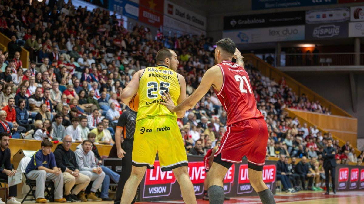 Un moment del partit.