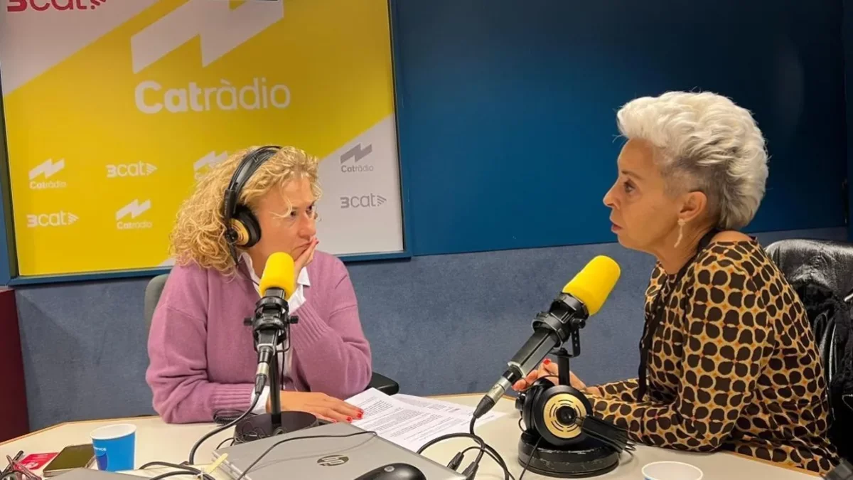 La periodista Roser Perera y la economista Remei Capitan. - CATALUNYA RÀDIO