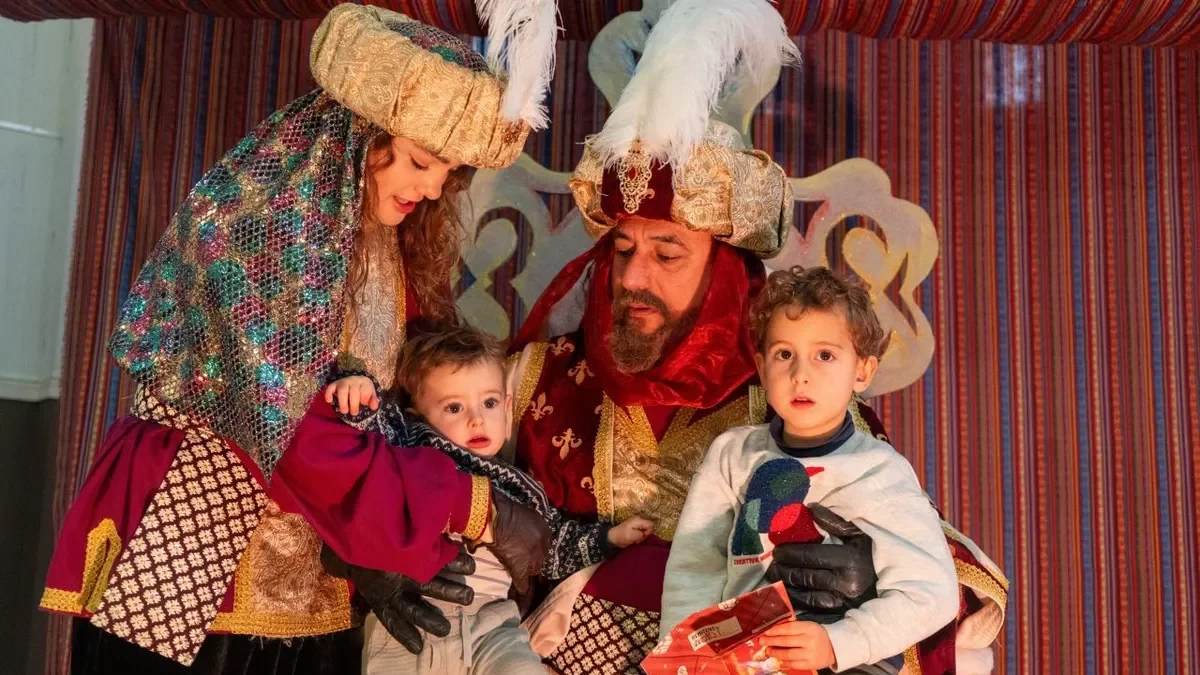 El Gran Camarlenc va recollir les cartes dels nens de Raimat. - PAU PASCUAL PRAT