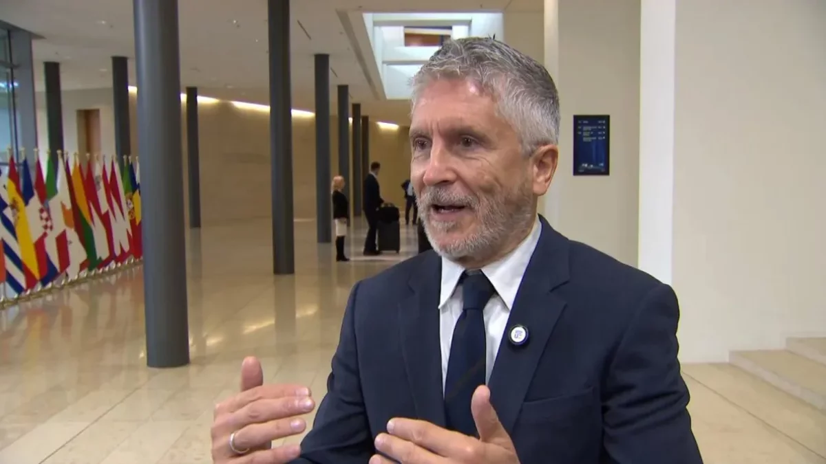 El ministre de l’Interior, Fernando Grande-Marlaska, a l’edifici de la Comissió Europea a Brussel·les. - MINISTERI DE L’INTERIOR