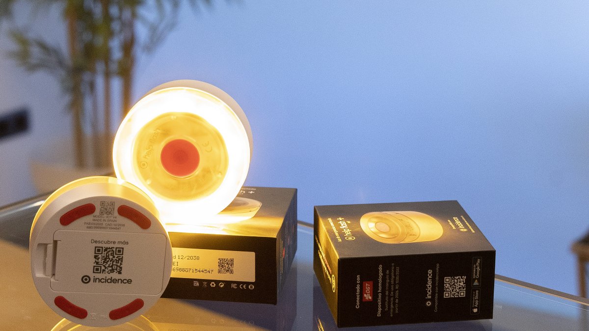 Un model de balisa V16.