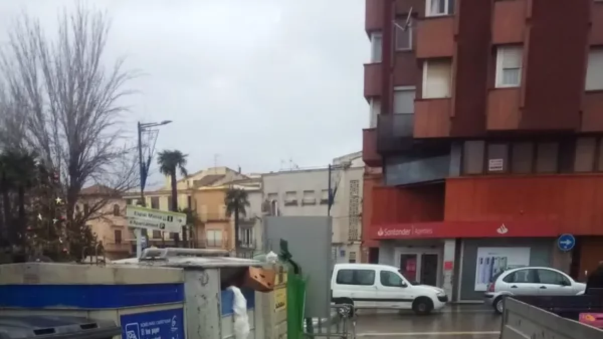 L’illa de contenidors del carrer la Bassa de les Borges. - A.L.B.B.