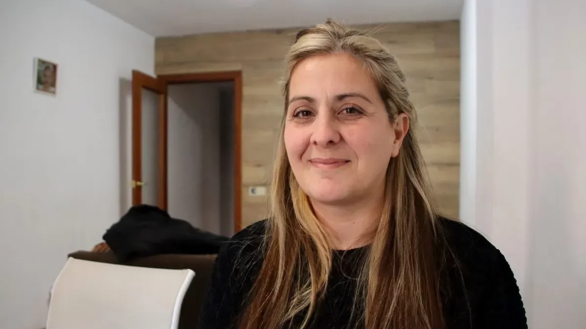 Romina Mancilla explica els seus problemes per arribar a fi de mes. - ACN