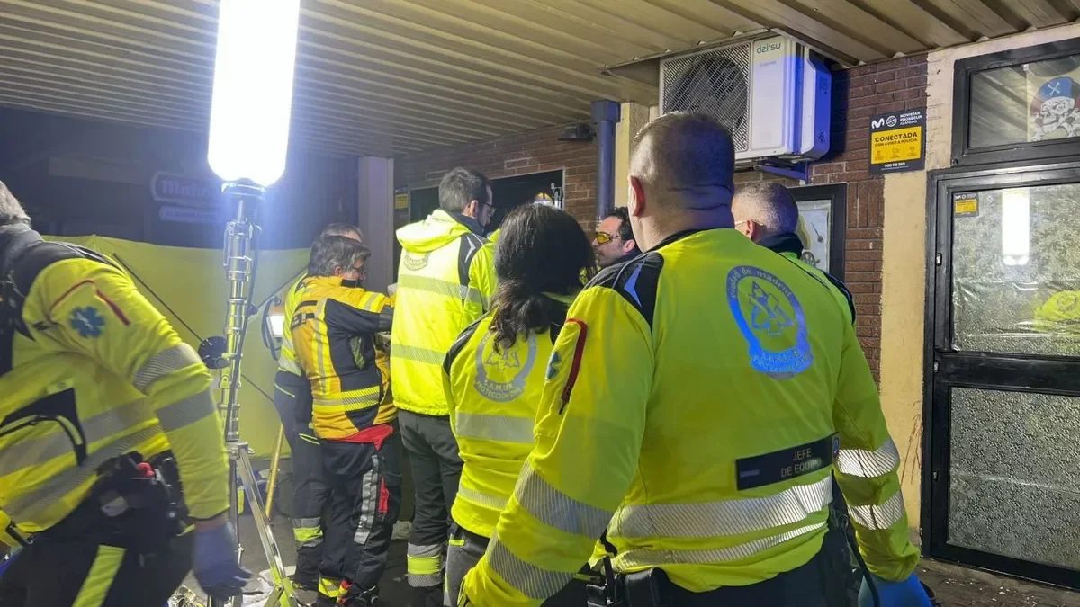 Atenció mèdica als ferits a Parla. - EFE