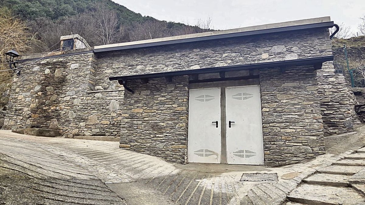 Imatge del dipòsit finalitzat, amb més capacitat.