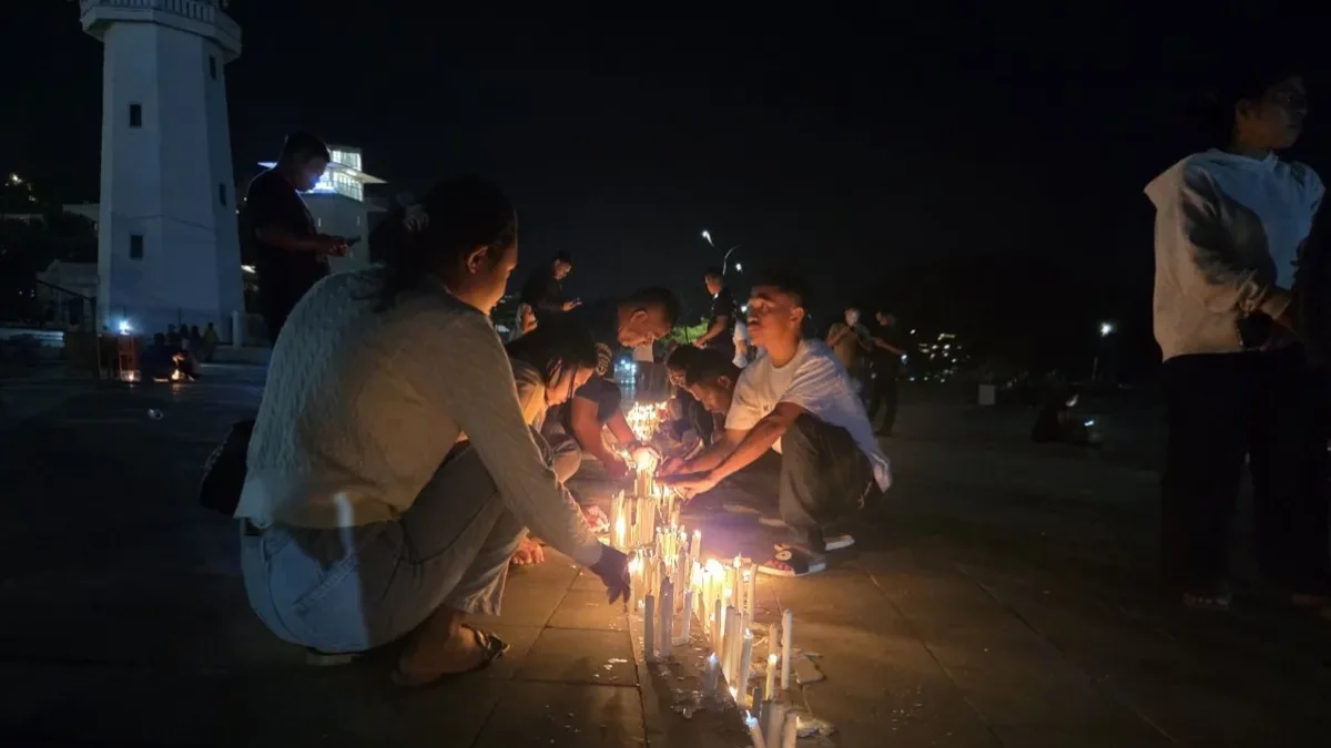 Vigília per trobar les víctimes del naufragi. - EFE