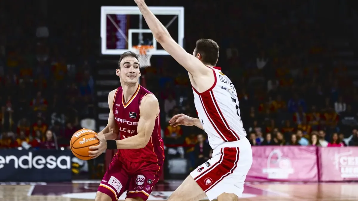 Millán Jiménez va acabar sent l’MVP davant el Saragossa. - ACB PHOTO/POL PUERTAS