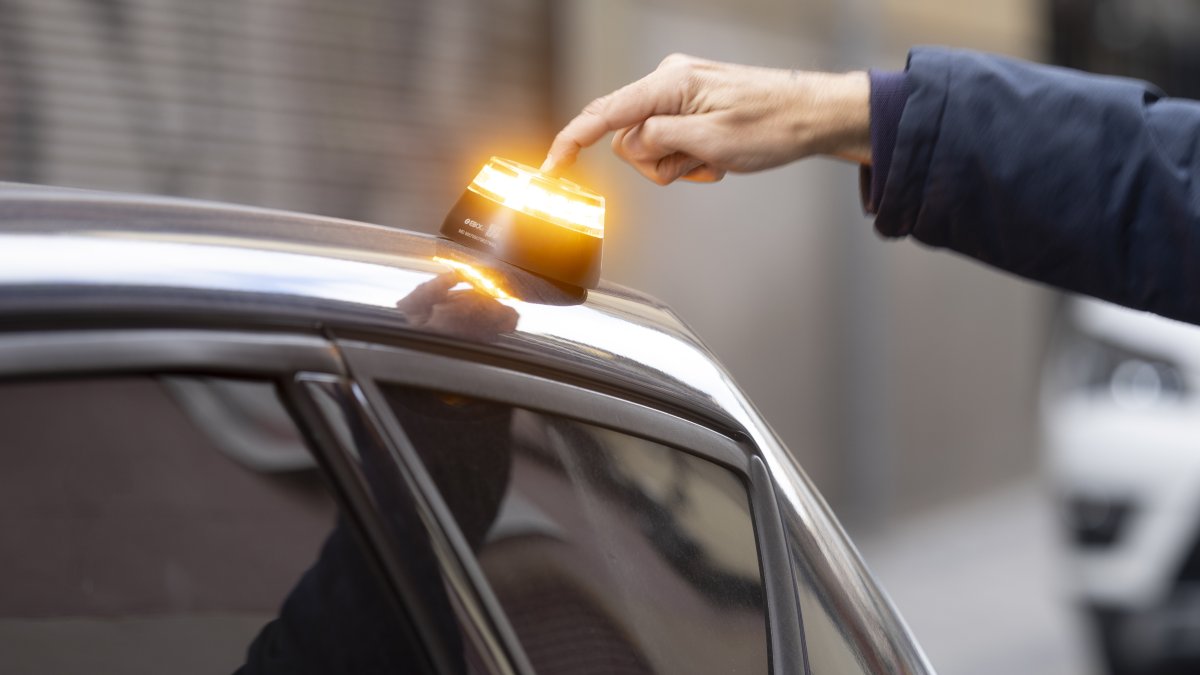 Baliza V16 de emergencia para vehículos.