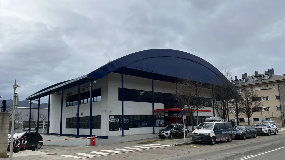 Vista de la comisaría de los Mossos d’Esquadra en La Seu d’Urgell. - ACN