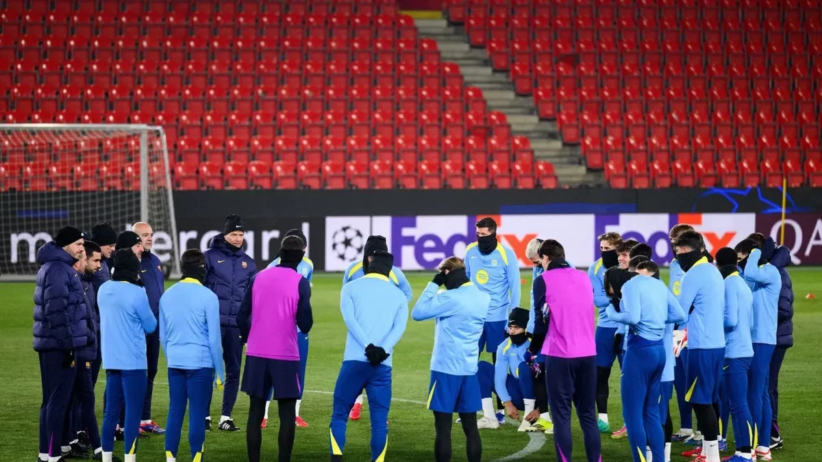 L’equip va saltar a entrenar-se preparat per fer front al fred. - EFE