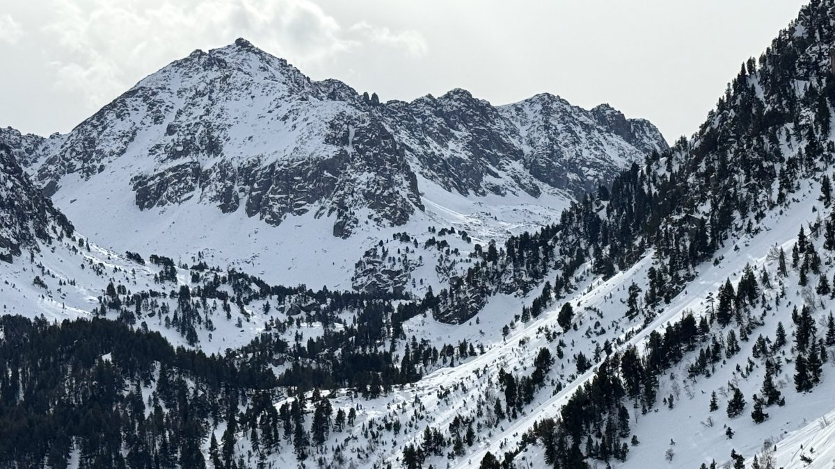 Muntanyes nevades a la zona del port de la Bonaigua, al Pallars Sobirà.