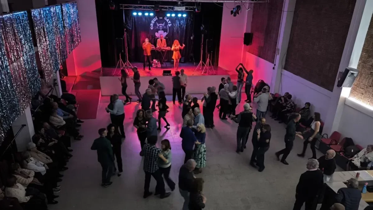 Imatge del ball, que va anar a càrrec d’Orgue de Gats. - AJUNTAMENT DE TORRELAMEU