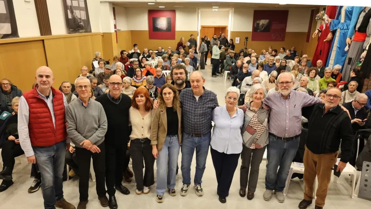 La junta de l’associació, a la presentació al Fòrum. - J.GÓMEZ