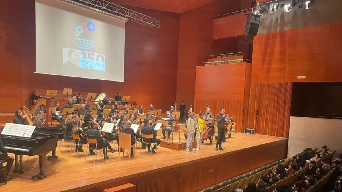 L’Orquesta Julià Carbonell, ahir en una de les sessions per a escolars a l’Auditori de Lleida. - OJC