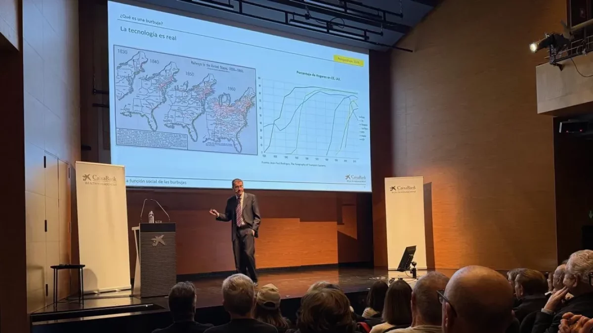 CaixaBank analitza les perspectives econòmiques amb clients a Lleida - CAIXABANK
